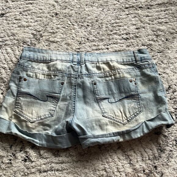 Blue jeans- junior size 9 Jean shorts - Picture 2 of 8